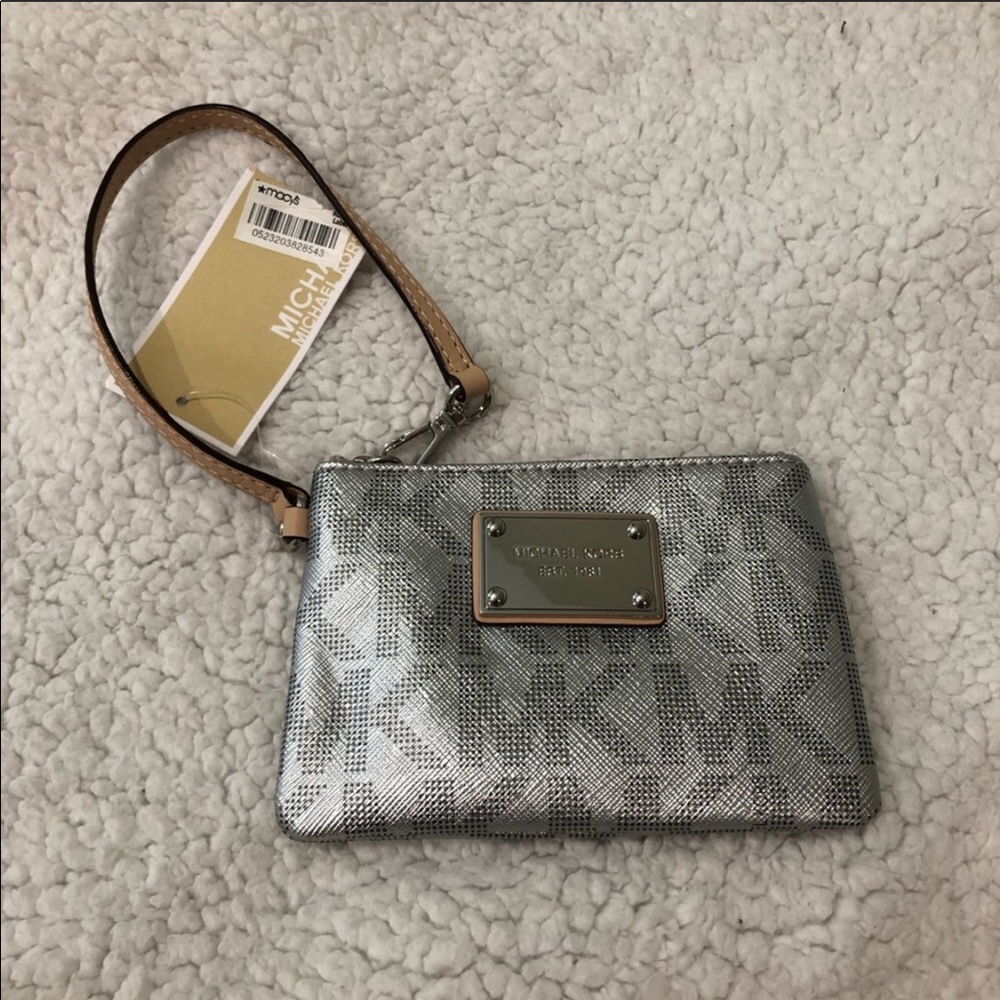 Michael Kors wristlet